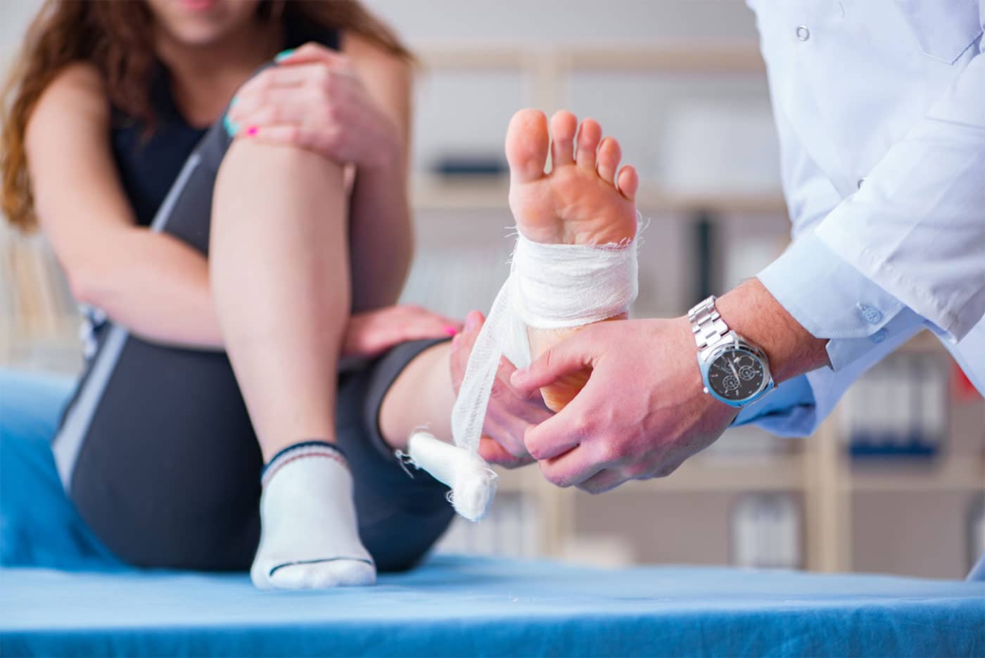 Understand the Risks of Monsoon Sports Injuries with orthopedic expert