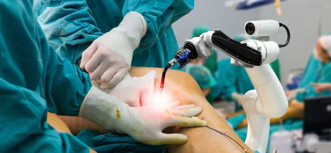 Manual vs Robotic Knee Replacement